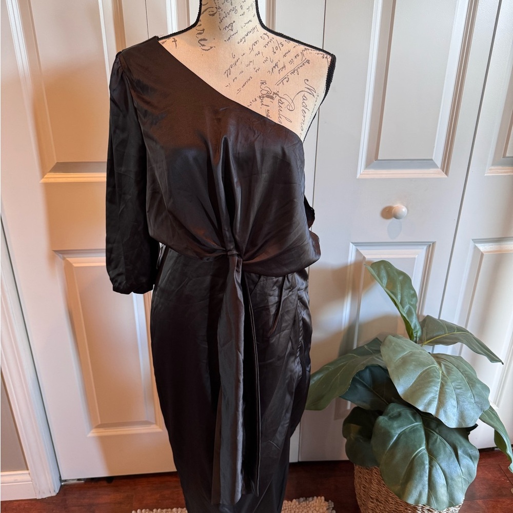 DO+BE One Shoulder Maxi Dress Large Black Satin NWT Elegant Formal Wedding Guest